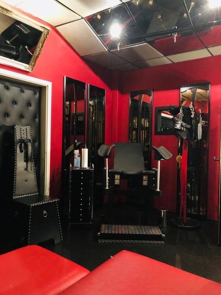 Castell Roissy - Bizarrstudio