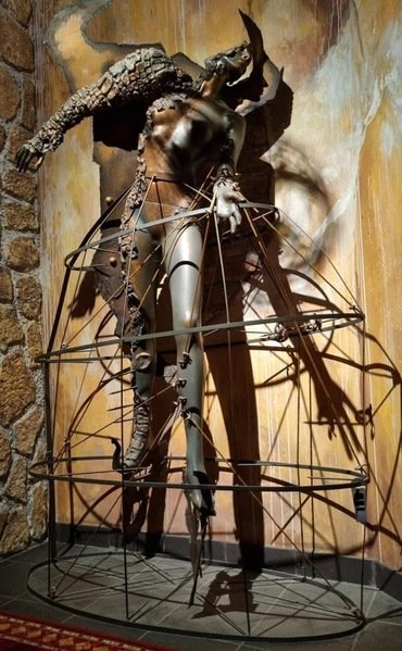 Castell Roissy - Bizarrstudio