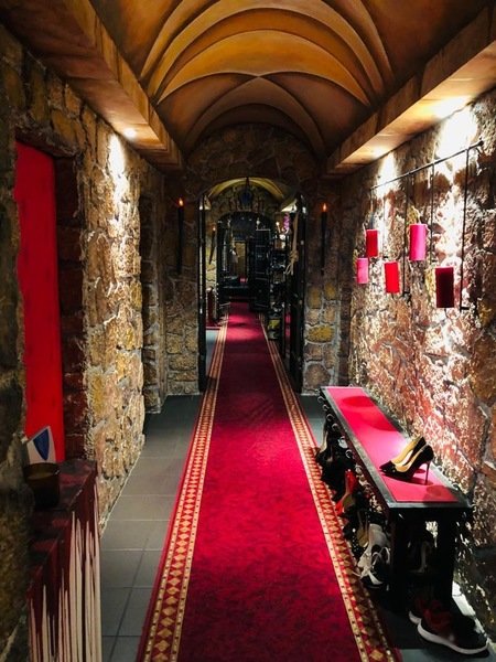 Castell Roissy - Bizarrstudio