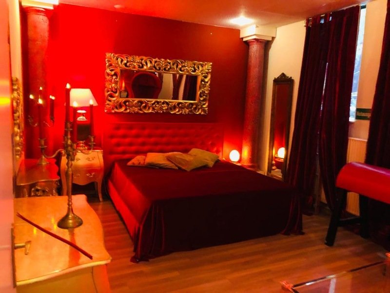 Castell Roissy - Bizarrstudio