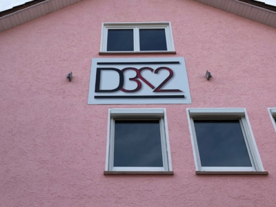 D 32