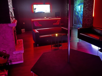 Penthouse Erotik Lounge - Raucher-Lounge im Außenbereich