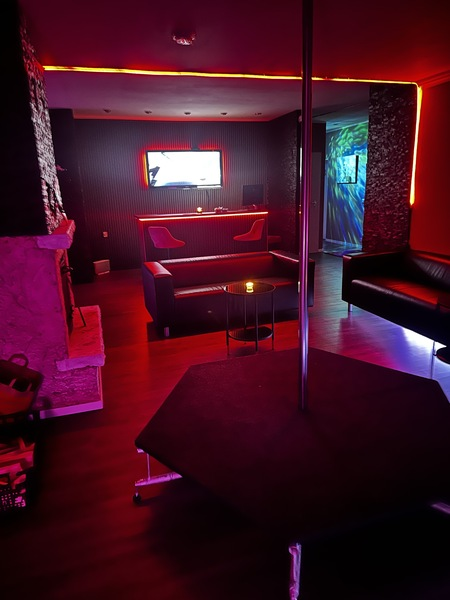 Penthouse Erotik Lounge - Raucher-Lounge im Außenbereich