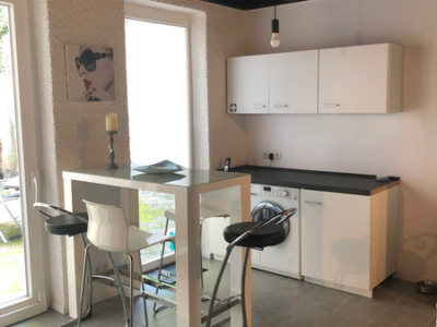 Willkommen im Laufhaus 8