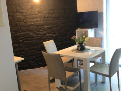 Willkommen im Laufhaus 8