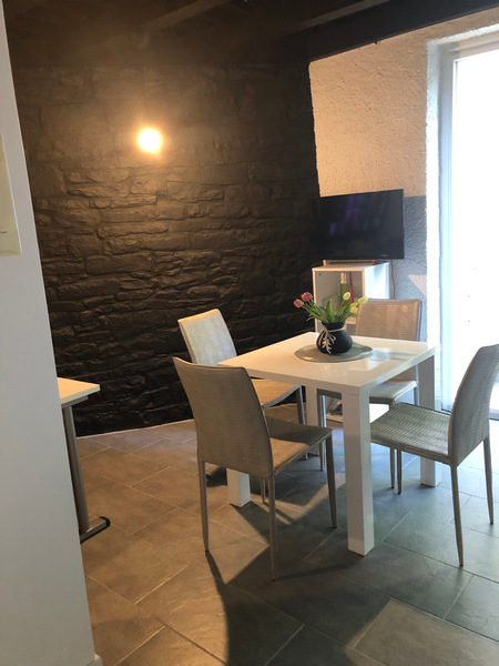 Willkommen im Laufhaus 8