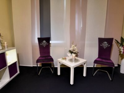 Willkommen im Salon Cora