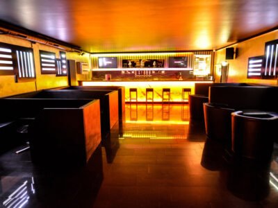 NO LIMIT LAUFHAUS / BAR