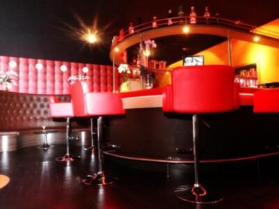 Lauras Bar