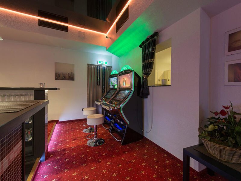 Schwarze TULPE - 1. Sauna Club im Siegerland