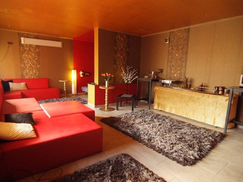 Schwarze TULPE - 1. Sauna Club im Siegerland