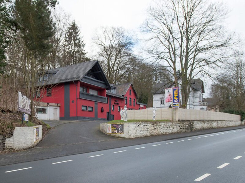 Schwarze TULPE - 1. Sauna Club im Siegerland