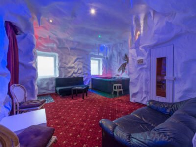 Schwarze TULPE - 1. Sauna Club im Siegerland