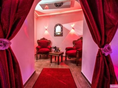 La Chica Lounge