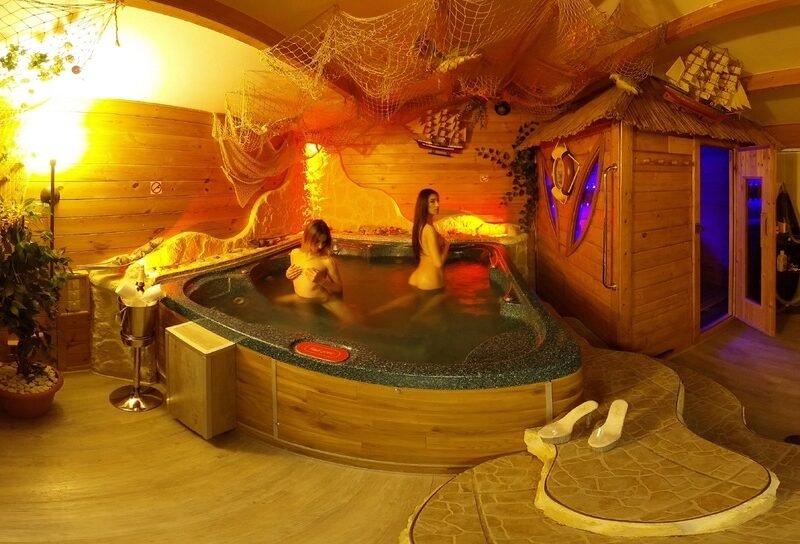 Club 2000 - ab 19 Uhr geöffnet