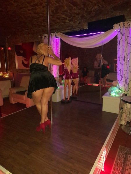 BAMBOLA BAR - TOP Girls 18+