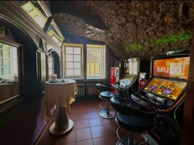 BAMBOLA BAR - TOP Girls 18+