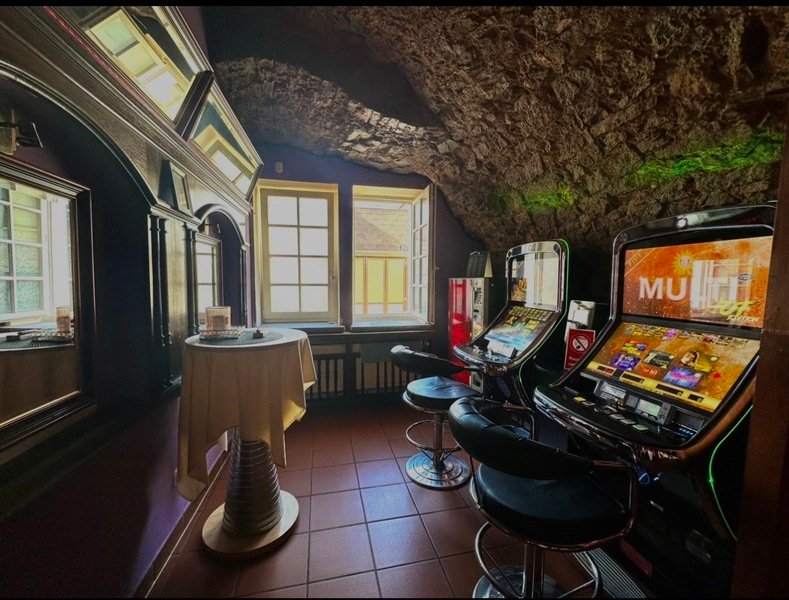 BAMBOLA BAR - TOP Girls 18+