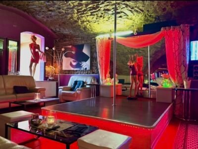 BAMBOLA BAR - TOP Girls 18+