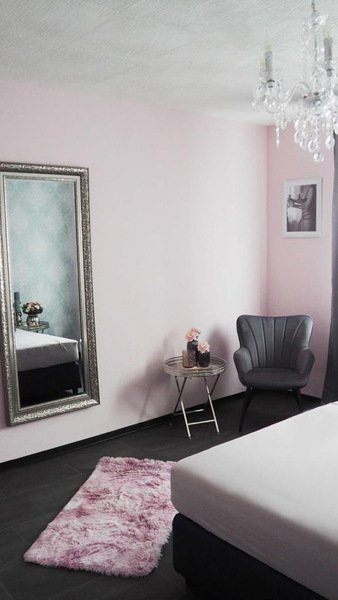 Sonjas Girls - *Privathaus kein Club*