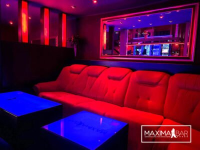 Maxima Bar