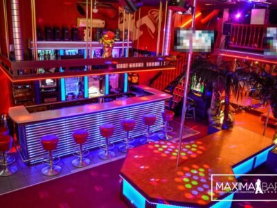 Maxima Bar